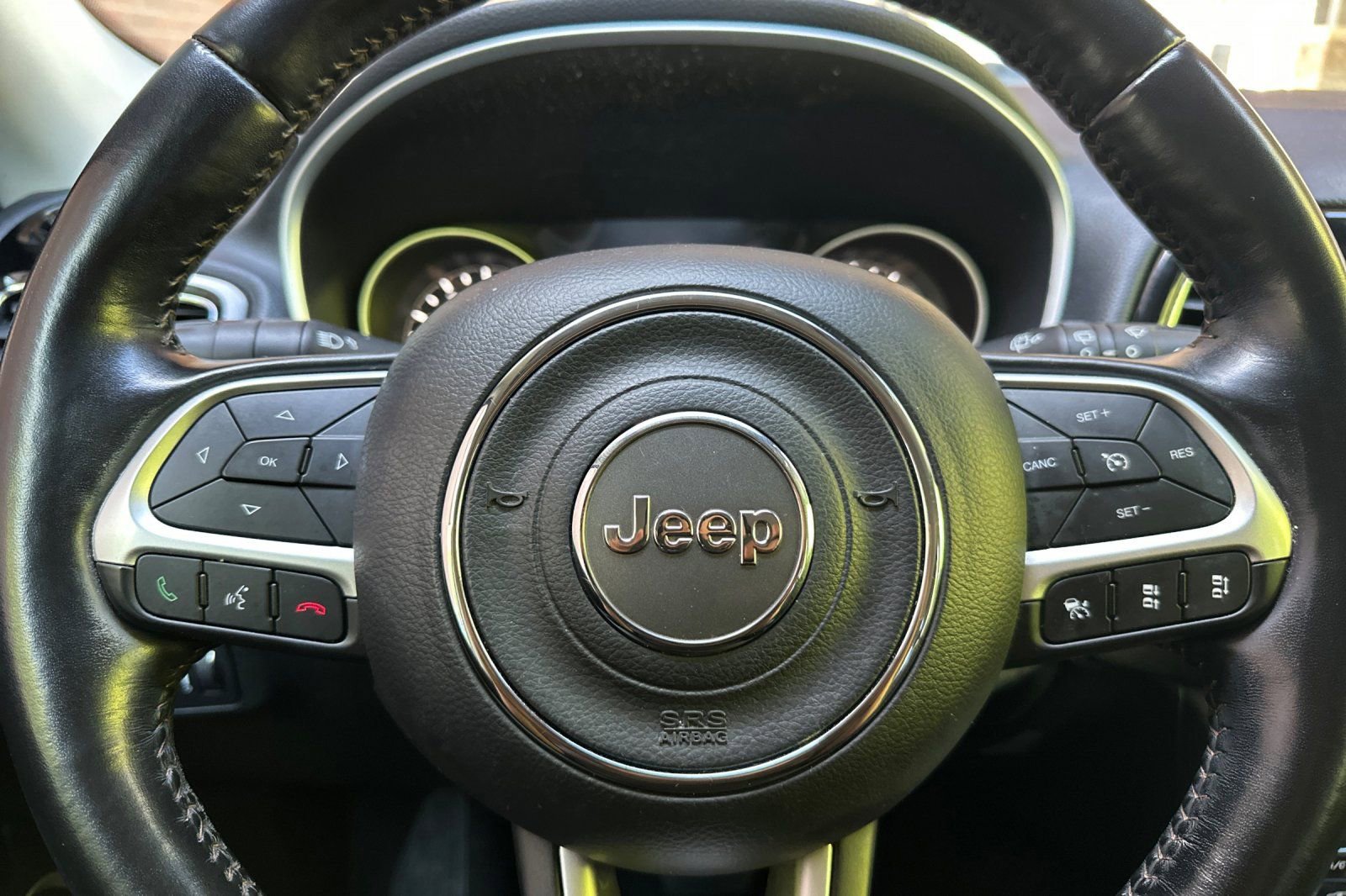 Used 2021 Jeep Compass Limited AWD/4WD image 23
