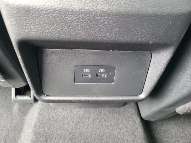 Used 2023 Nissan Rogue SV w/ SV Premium B Package FWD image 16