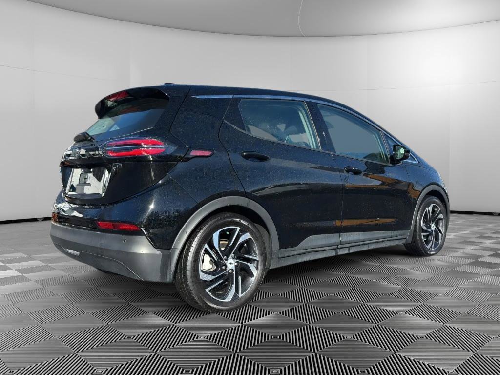 Used 2023 Chevrolet Bolt LT w/ Infotainment Package image 4