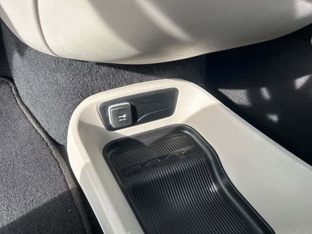 Used 2024 Chrysler Pacifica Touring-L image 26