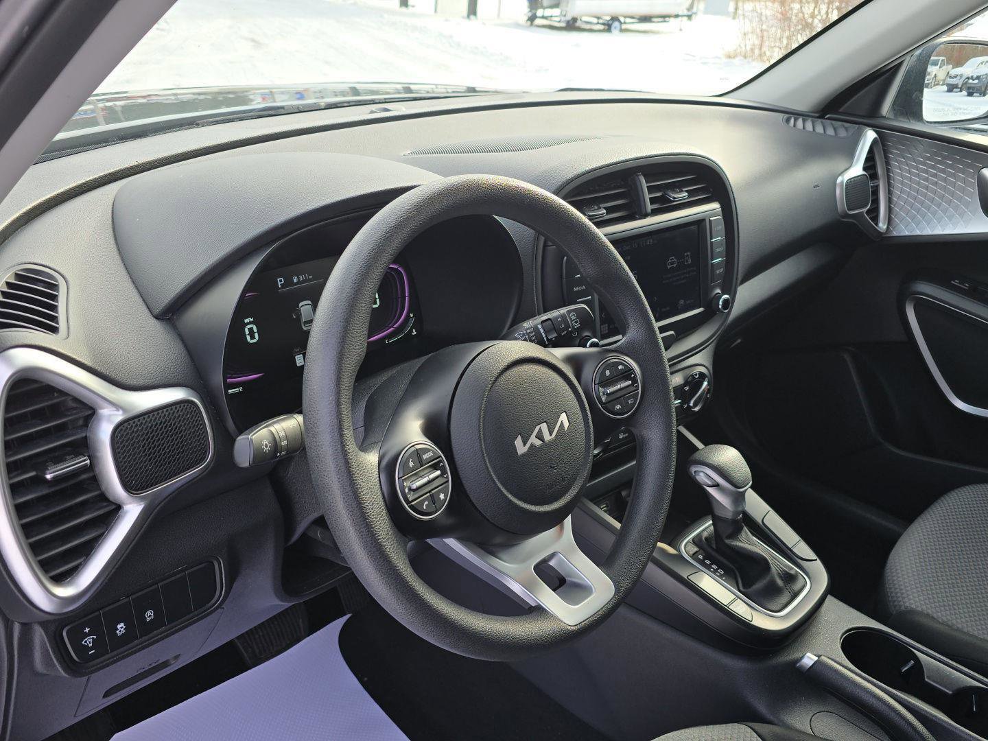 Used 2023 Kia Soul LX w/ Option Group 015 image 14