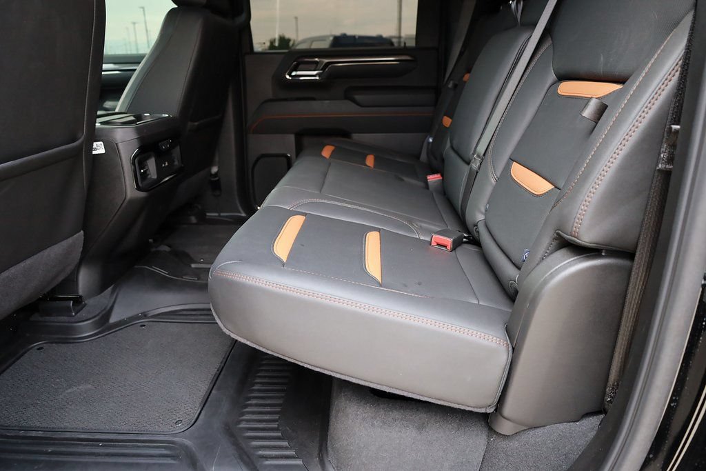 Used 2025 GMC Sierra 3500 AT4 w/ AT4 Premium Plus Package AWD/4WD image 20
