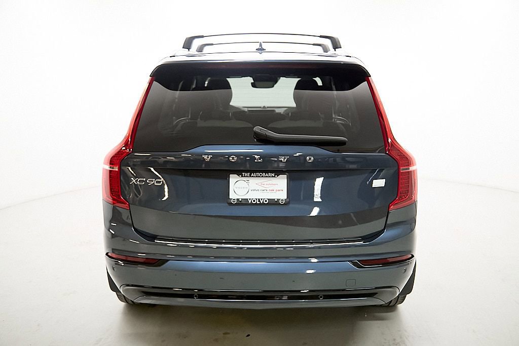 Used 2022 Volvo XC90 T8 R-Design image 8