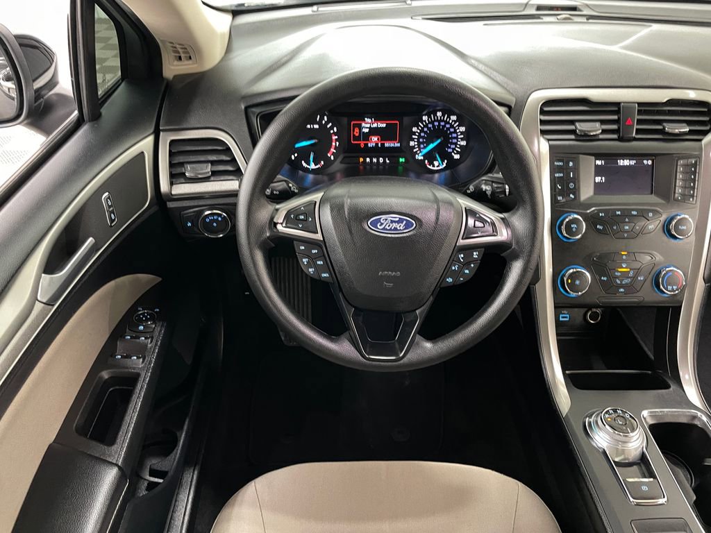 Used 2020 Ford Fusion S image 17