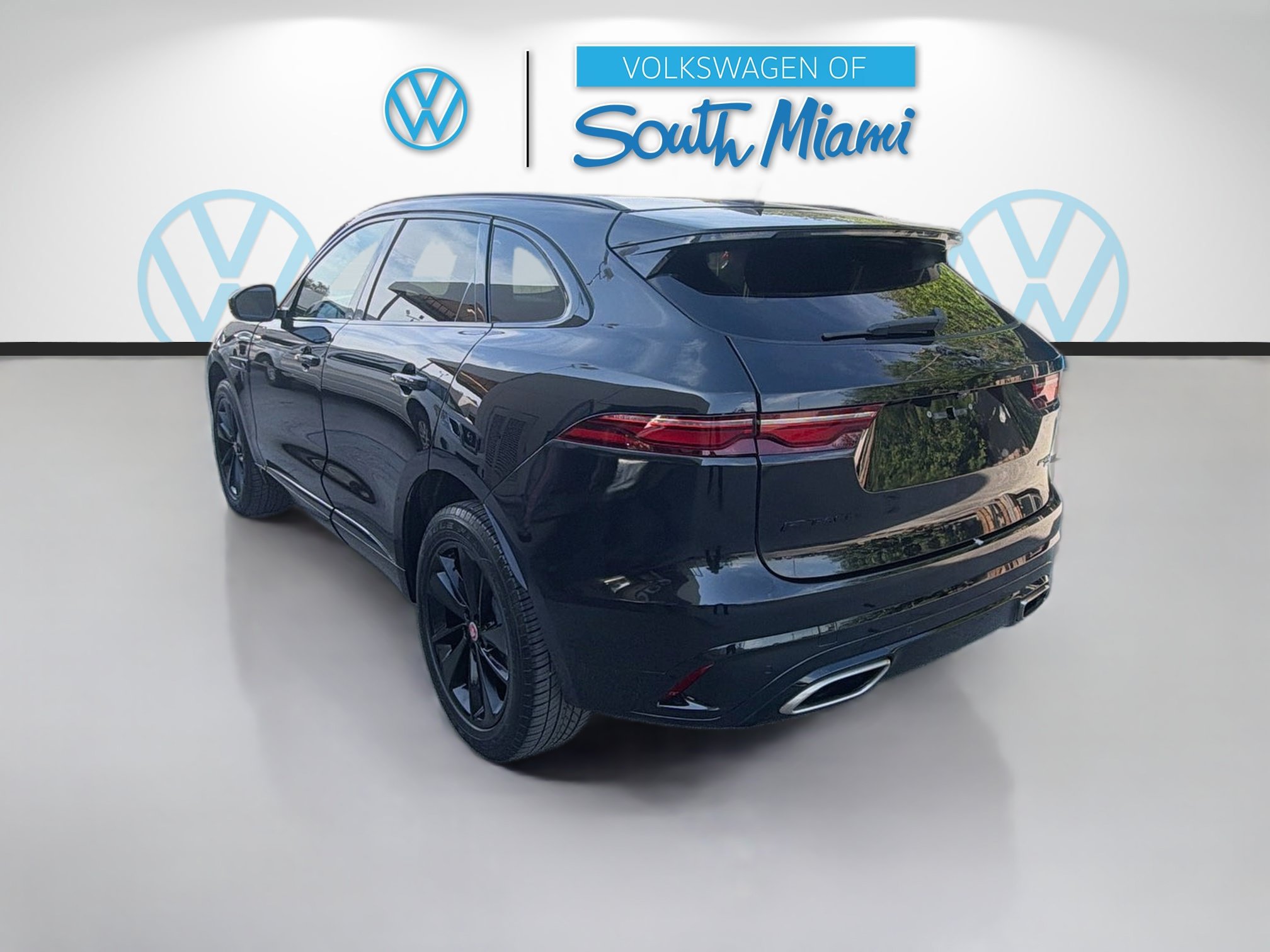 Used 2023 Jaguar F-PACE R-Dynamic S AWD/4WD image 5