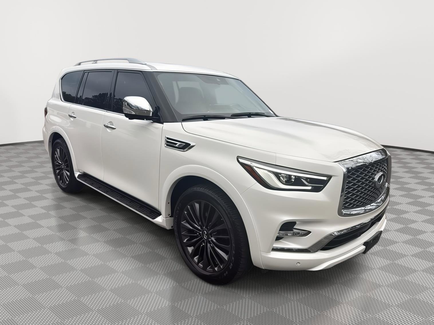 Used 2023 INFINITI QX80 Sensory w/ All-Season Package image 32