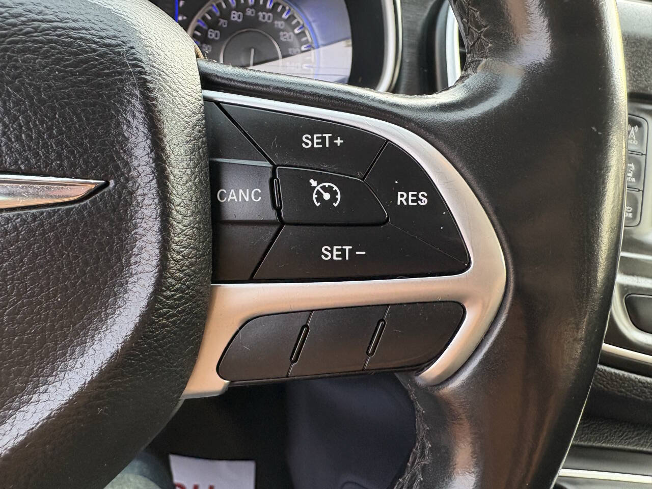 Used 2015 Chrysler 200 Limited FWD image 26