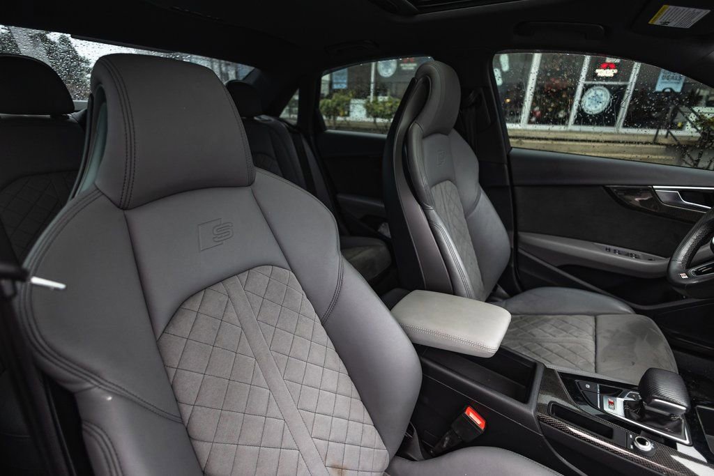 Used 2022 Audi S4 Premium image 32