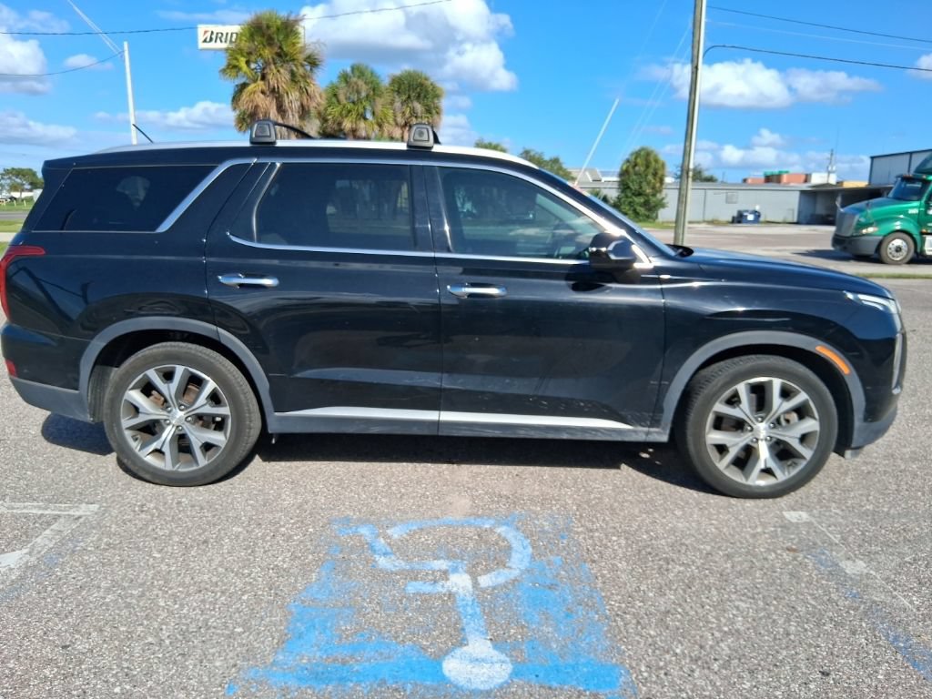 Used 2022 Hyundai Palisade SEL w/ Convenience Package FWD image 2