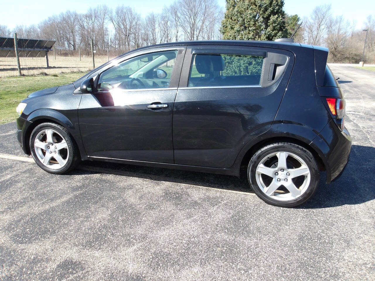 Used 2015 Chevrolet Sonic LTZ image 11