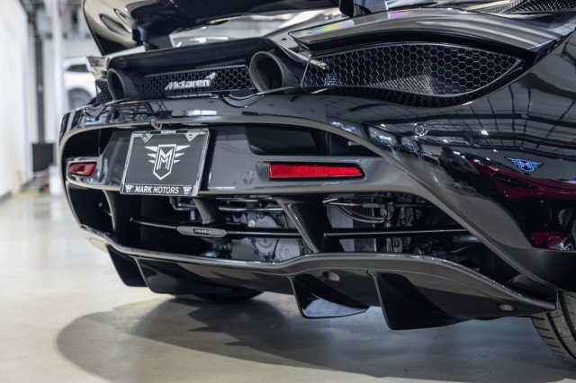 Used 2020 McLaren 720S Spider RWD image 35