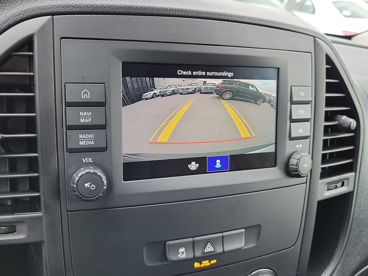 Used 2023 Mercedes-Benz Metris image 26