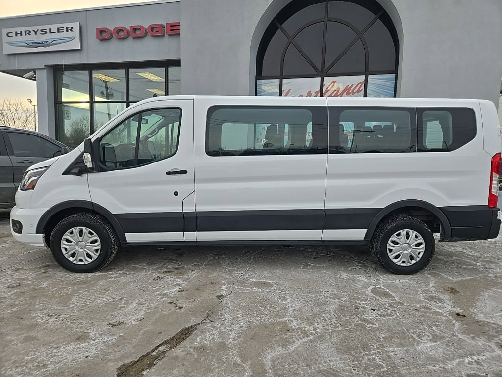Used 2023 Ford Transit 350 XLT image 5