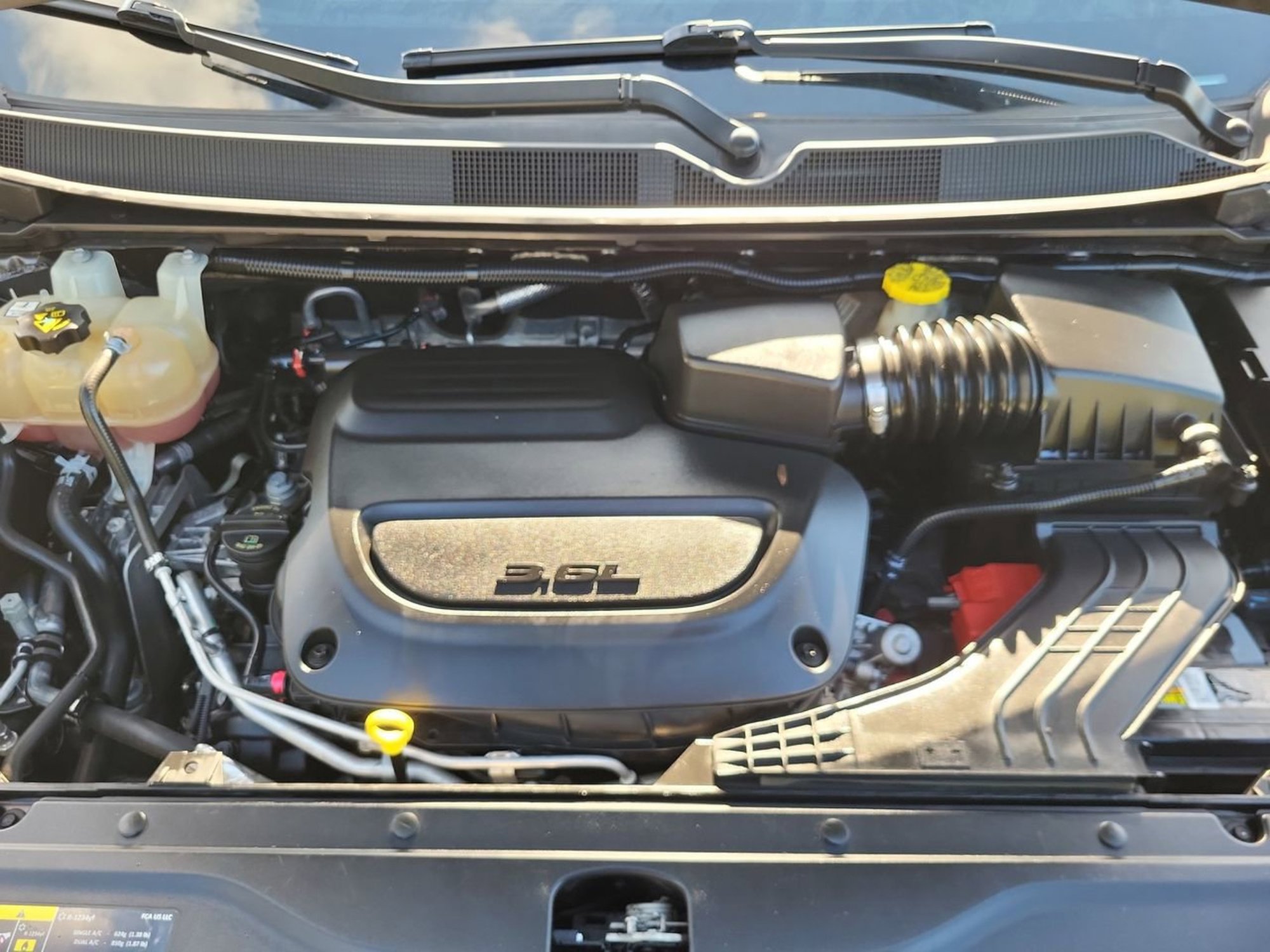 Used 2020 Chrysler Voyager Lxi image 10