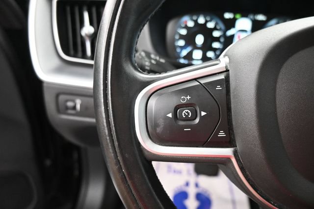 Used 2020 Volvo XC60 T5 Momentum AWD/4WD image 15