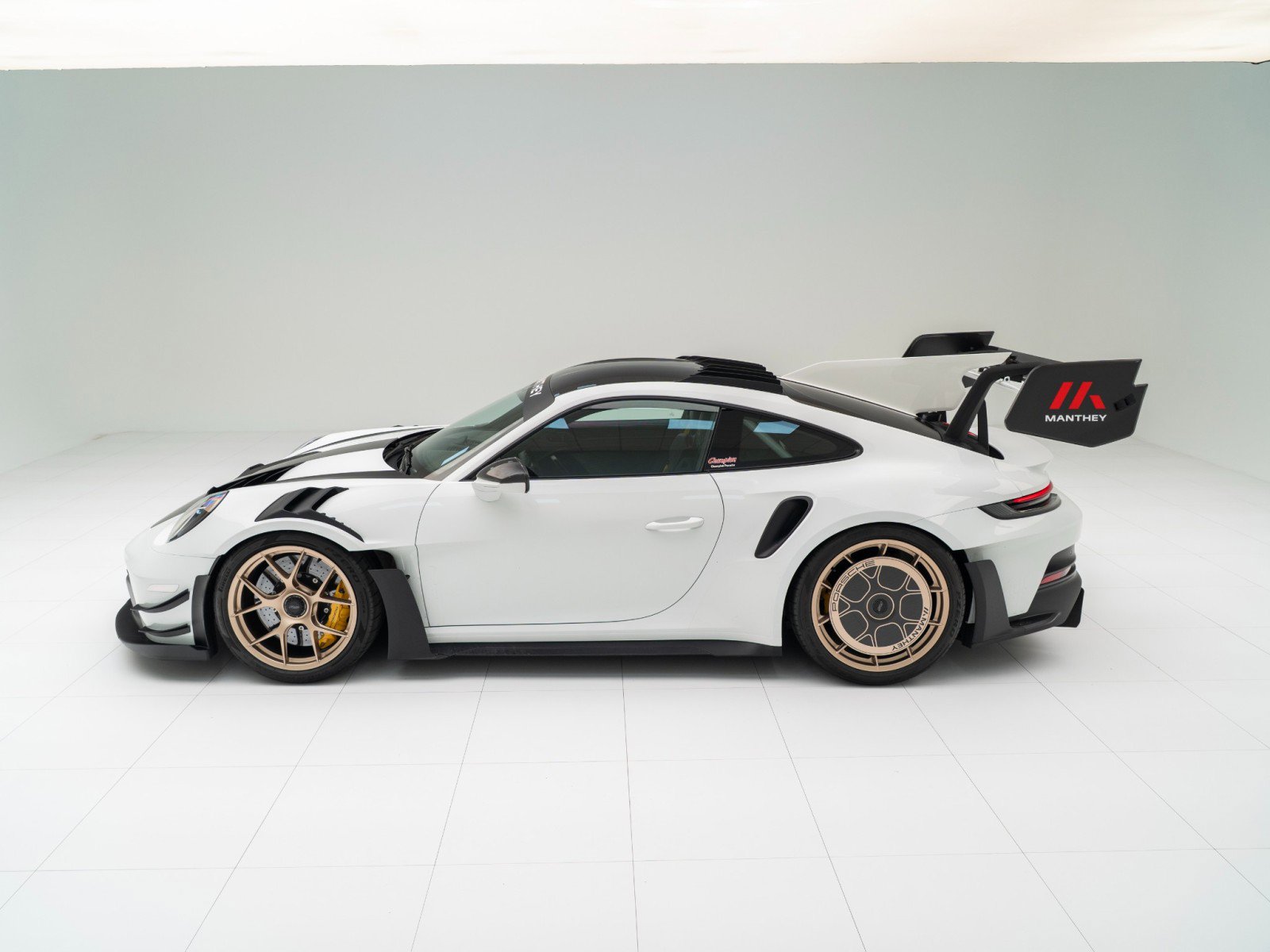 Certified 2025 Porsche 911 GT3 RS RWD image 2