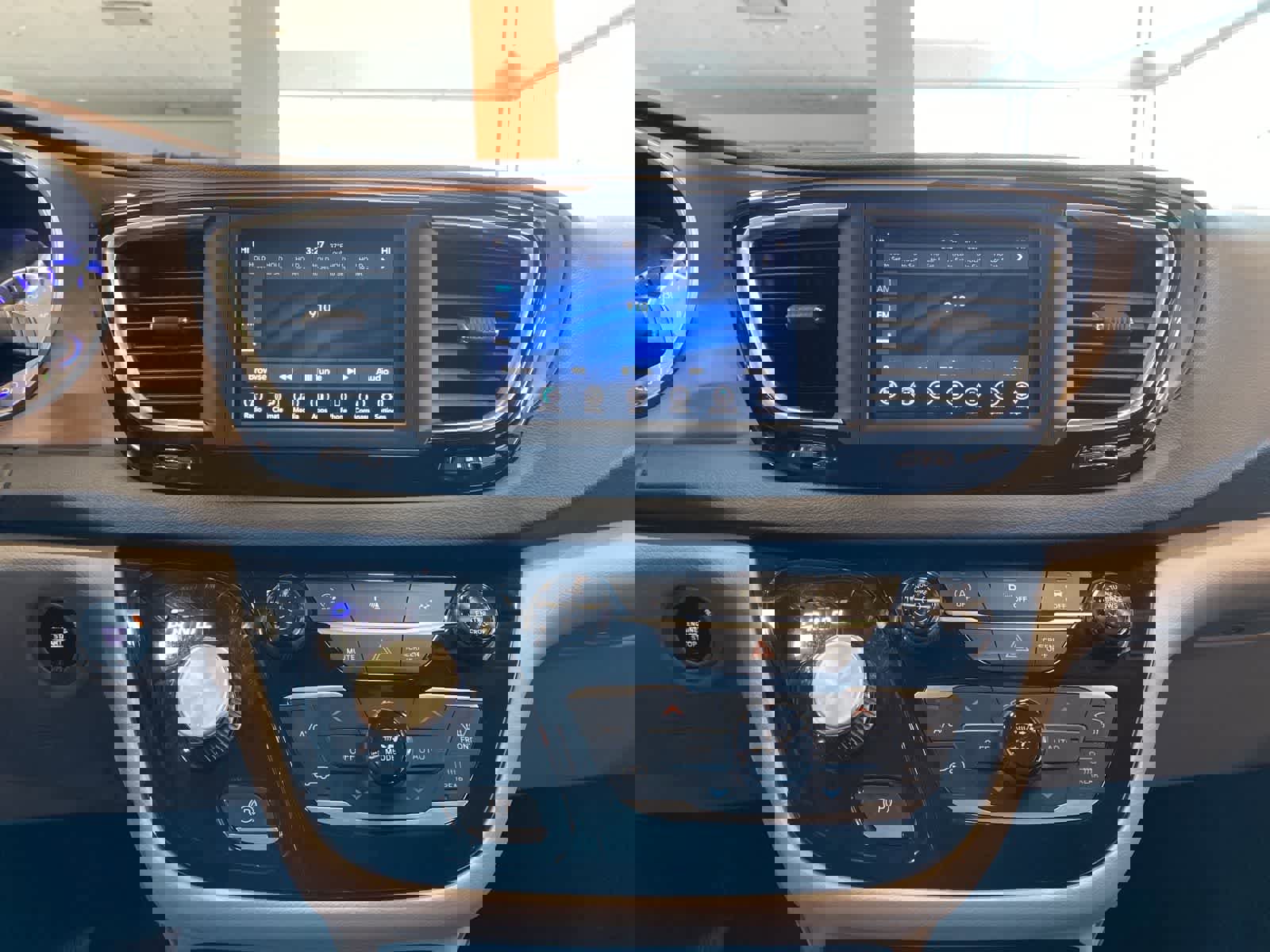 Used 2018 Chrysler Pacifica Touring Plus image 12