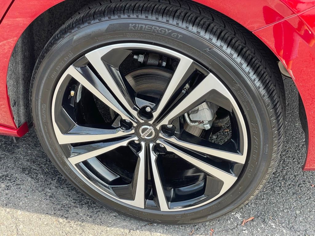 Certified 2022 Nissan Sentra SR FWD image 19