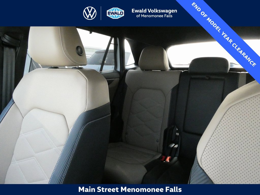 New 2025 Volkswagen Atlas Cross Sport SE image 40