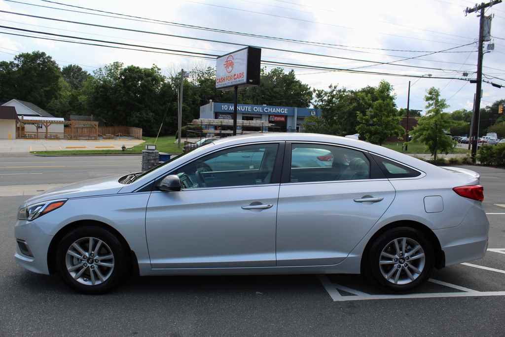 Used 2016 Hyundai Sonata SE FWD image 9