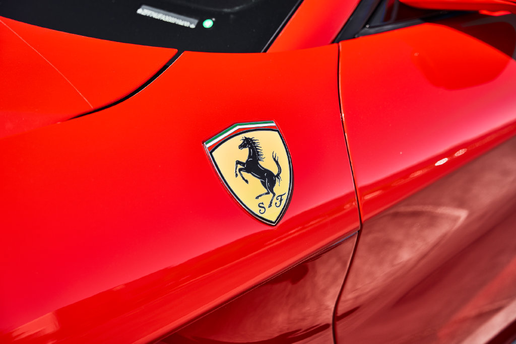 Used 2016 Ferrari F12 Berlinetta RWD image 9