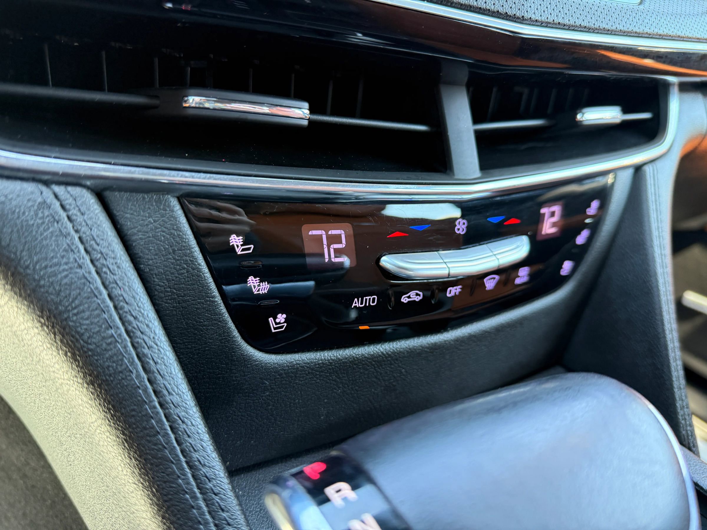 Used 2018 Cadillac CT6 Luxury image 32