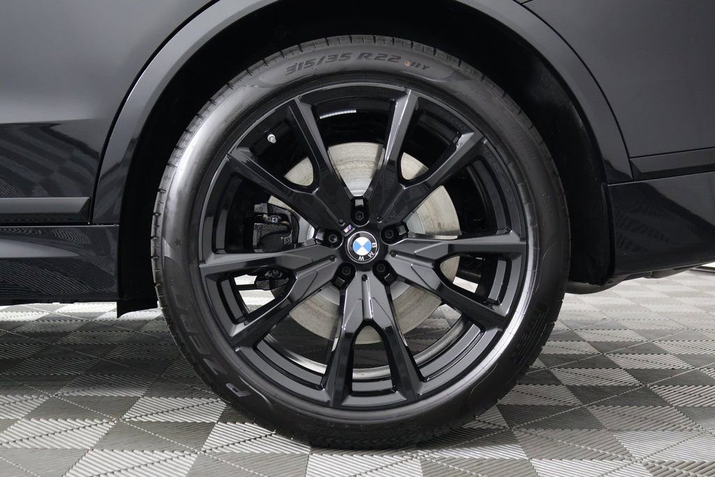 New 2026 BMW X7 M60i image 11