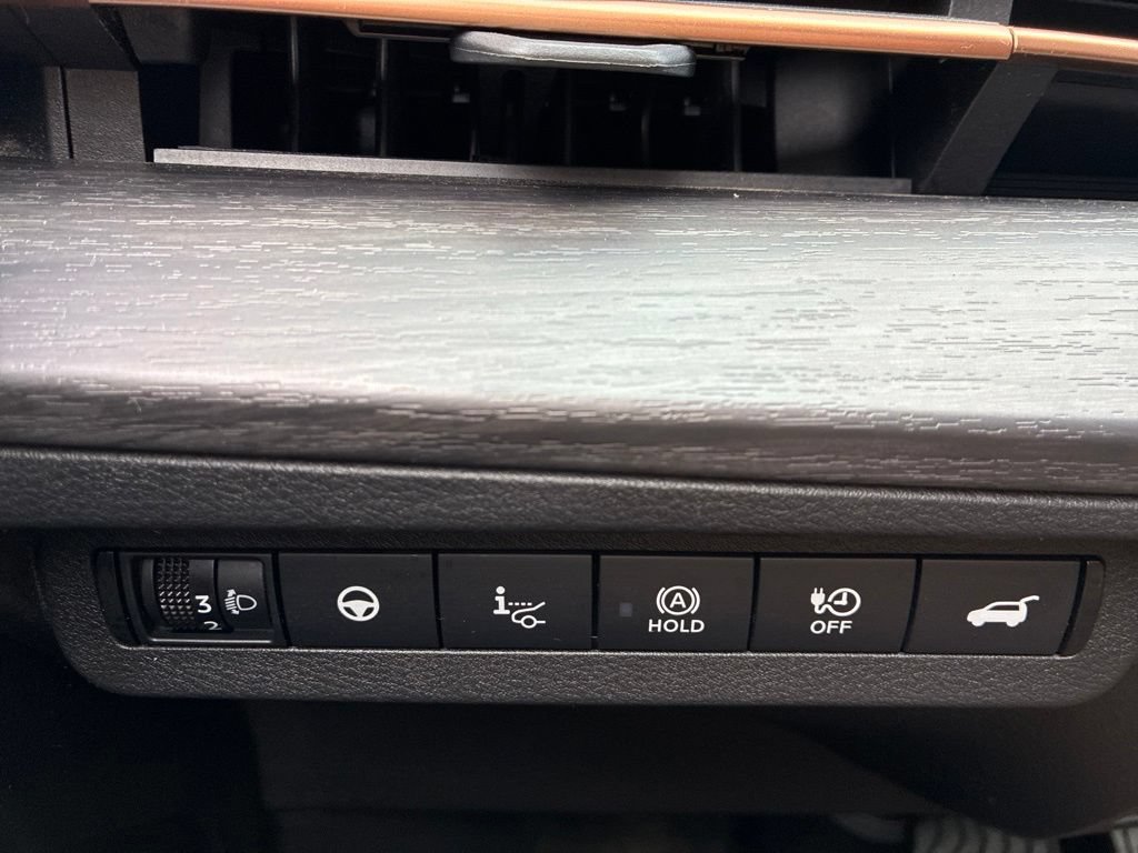 Certified 2023 Nissan Ariya FWD image 18