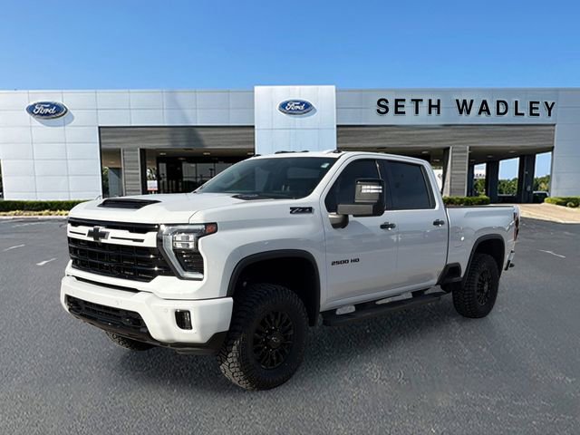 Used 2024 Chevrolet Silverado 2500 LTZ w/ LTZ Plus Package image 3