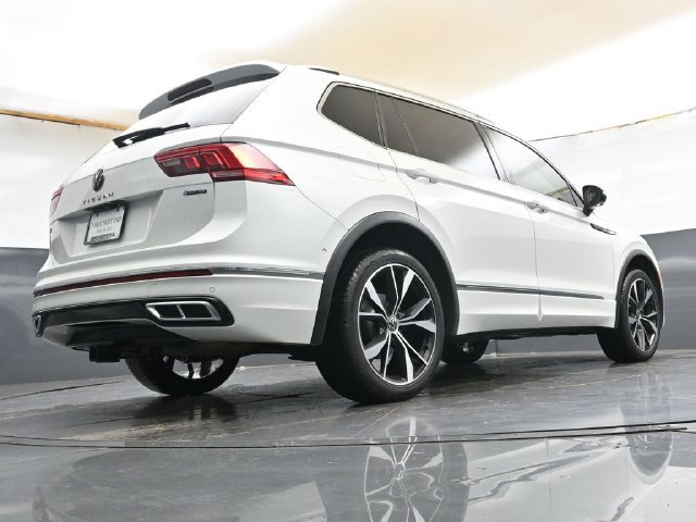 Used 2024 Volkswagen Tiguan SEL R-Line AWD/4WD image 33