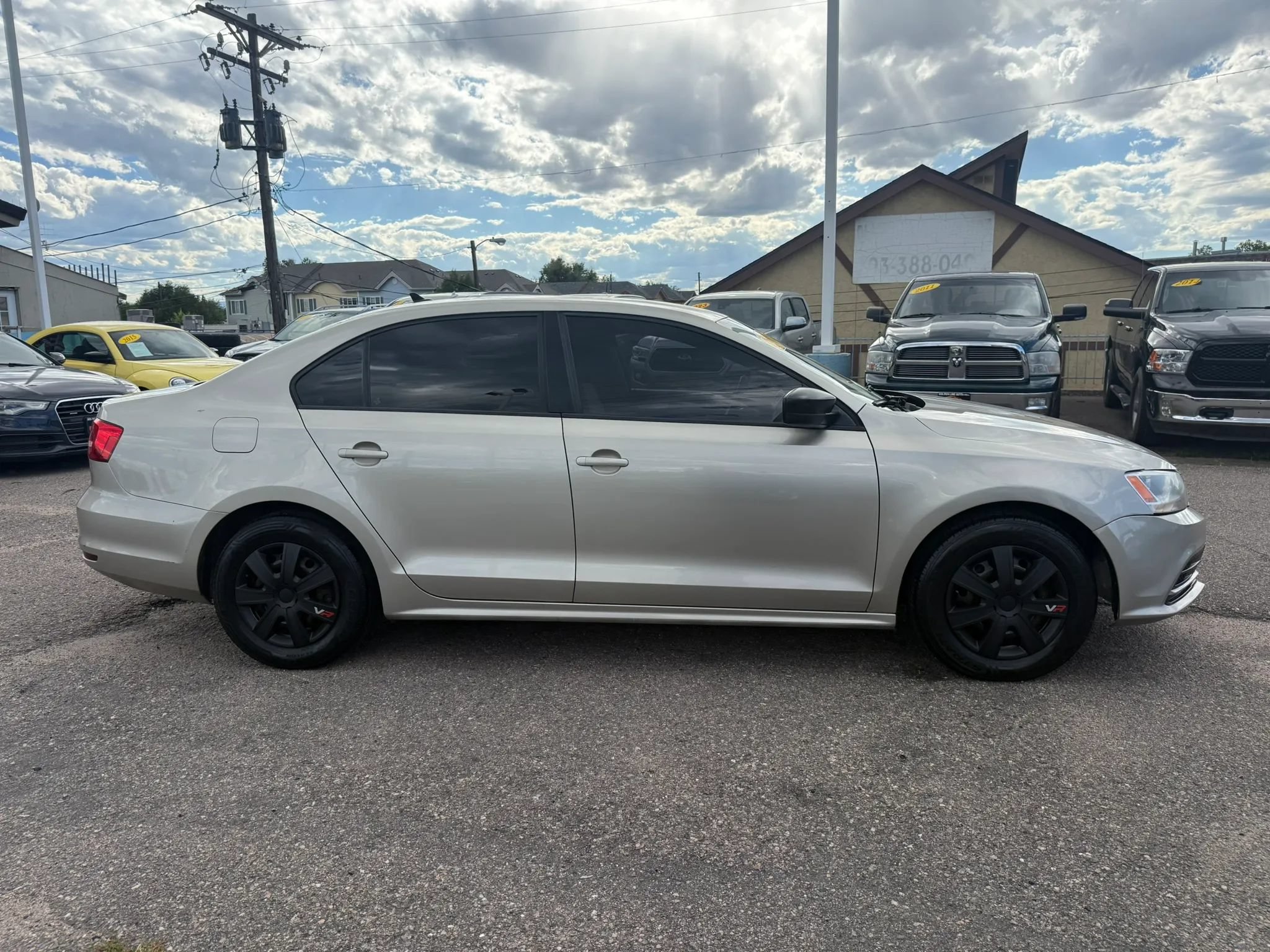 Used 2015 Volkswagen Jetta S FWD image 3