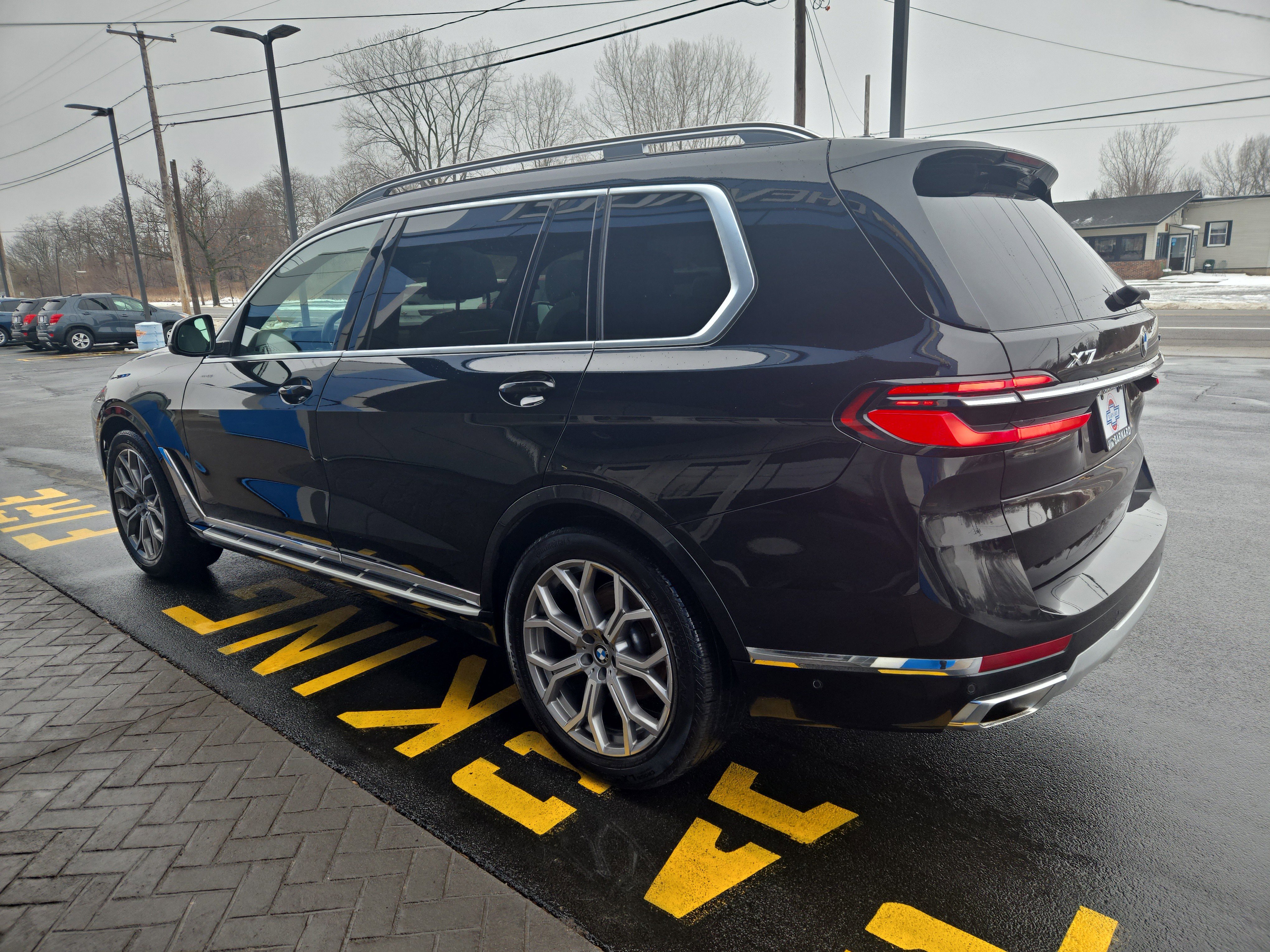 Used 2023 BMW X7 xDrive40i image 8