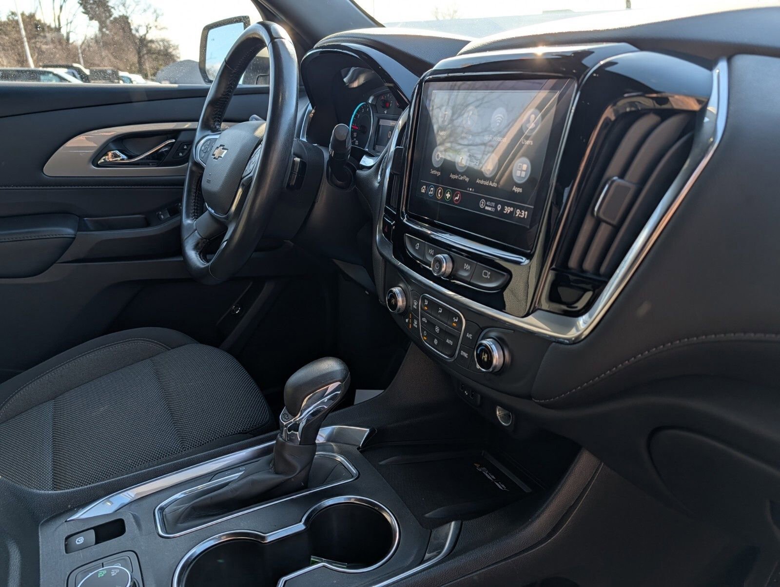 Used 2022 Chevrolet Traverse LT image 28