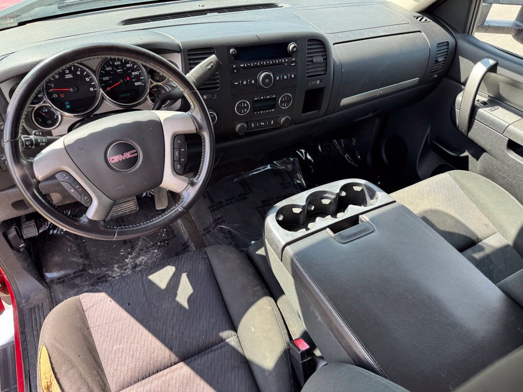 Used 2011 GMC Sierra 2500 SLE w/ SLE Preferred Package AWD/4WD image 9