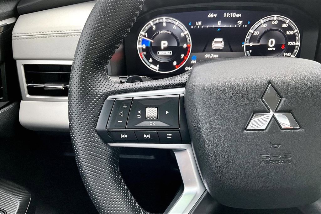 Used 2024 Mitsubishi Outlander SEL image 18
