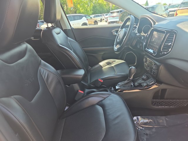 Used 2018 Jeep Compass Limited w/ Navigation Group AWD/4WD image 16