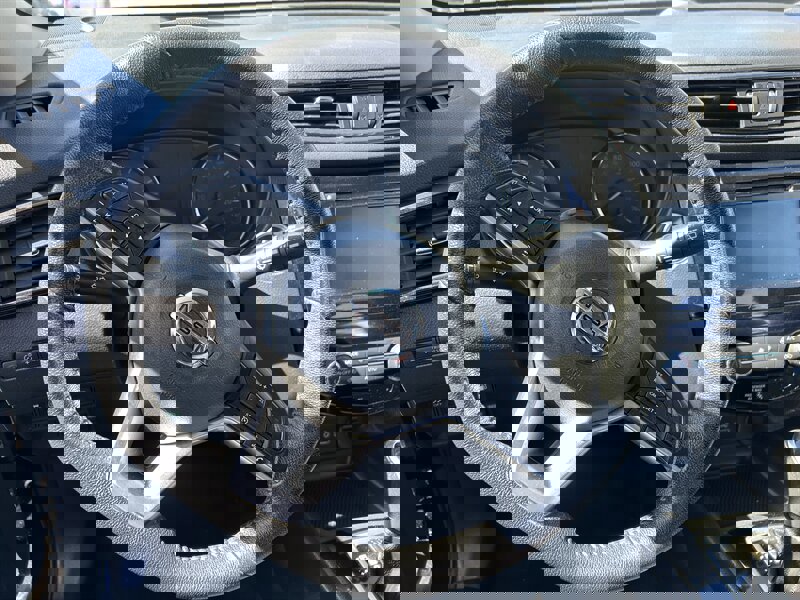 Used 2019 Nissan Rogue SV image 31