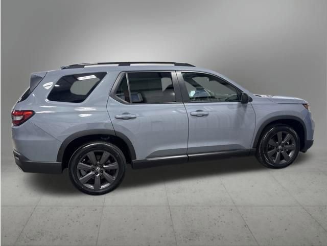 Certified 2025 Honda Pilot Sport image 7