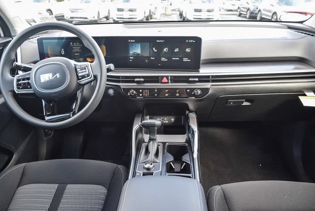 New 2024 Kia Sorento LX FWD image 14