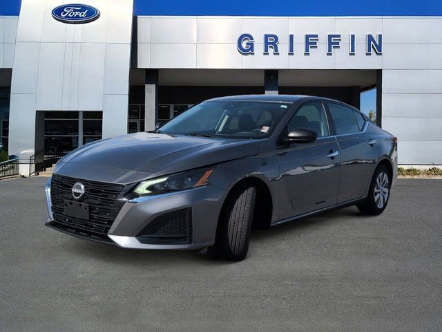 Used 2024 Nissan Altima 2.5 S image 11