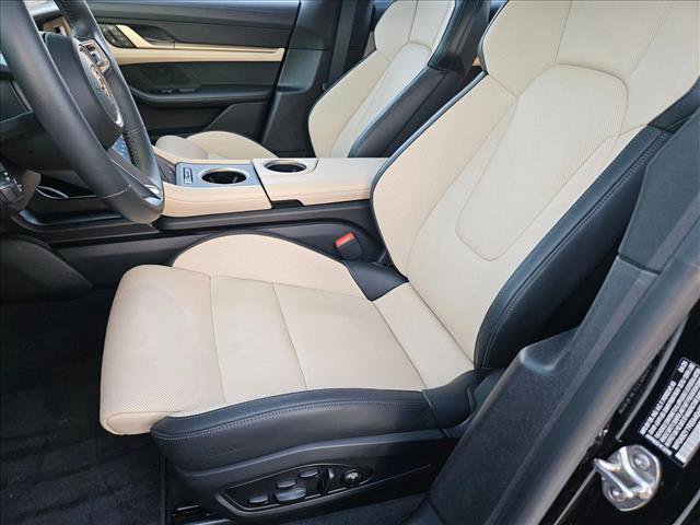 Used 2025 Porsche Taycan 4S image 16