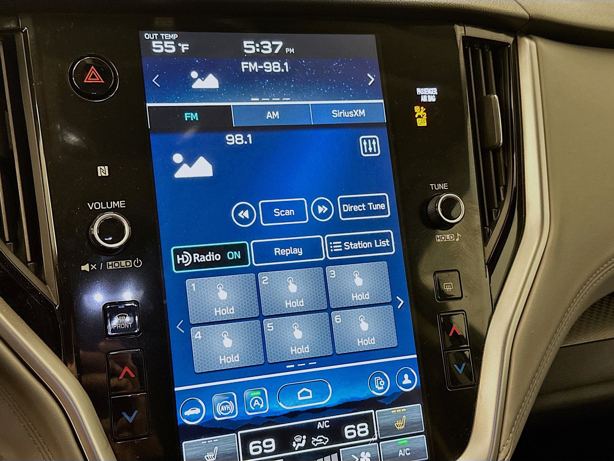 Used 2024 Subaru Outback Premium image 21