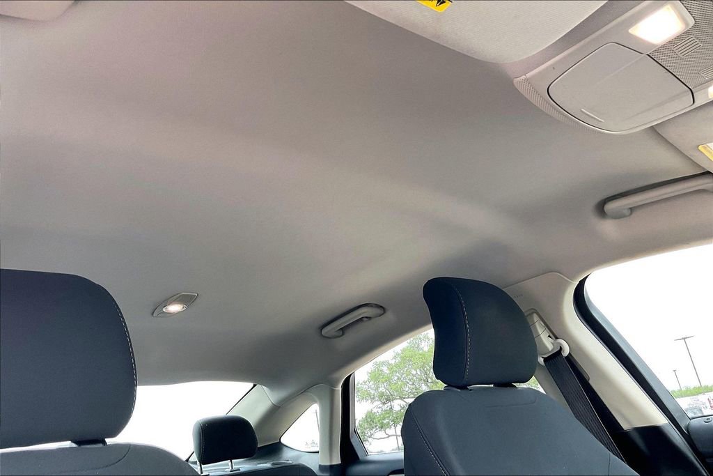 Used 2017 Ford Fusion SE w/ Fusion SE Technology Package FWD image 28