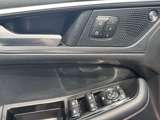 Used 2019 Ford Edge ST w/ Equipment Group 401A AWD/4WD image 13
