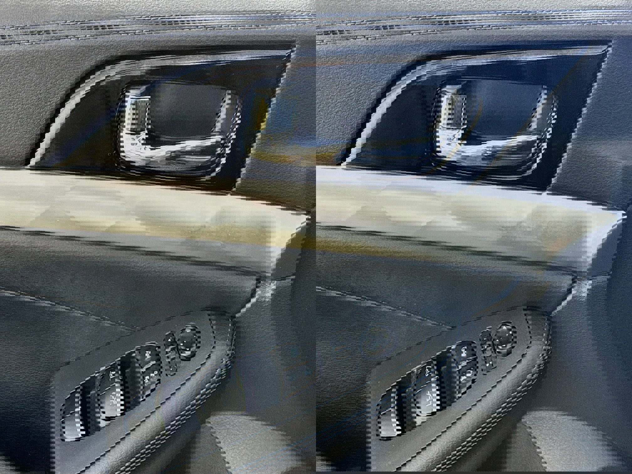 Used 2020 Nissan Maxima 3.5 S w/ Floor Mat Group image 17