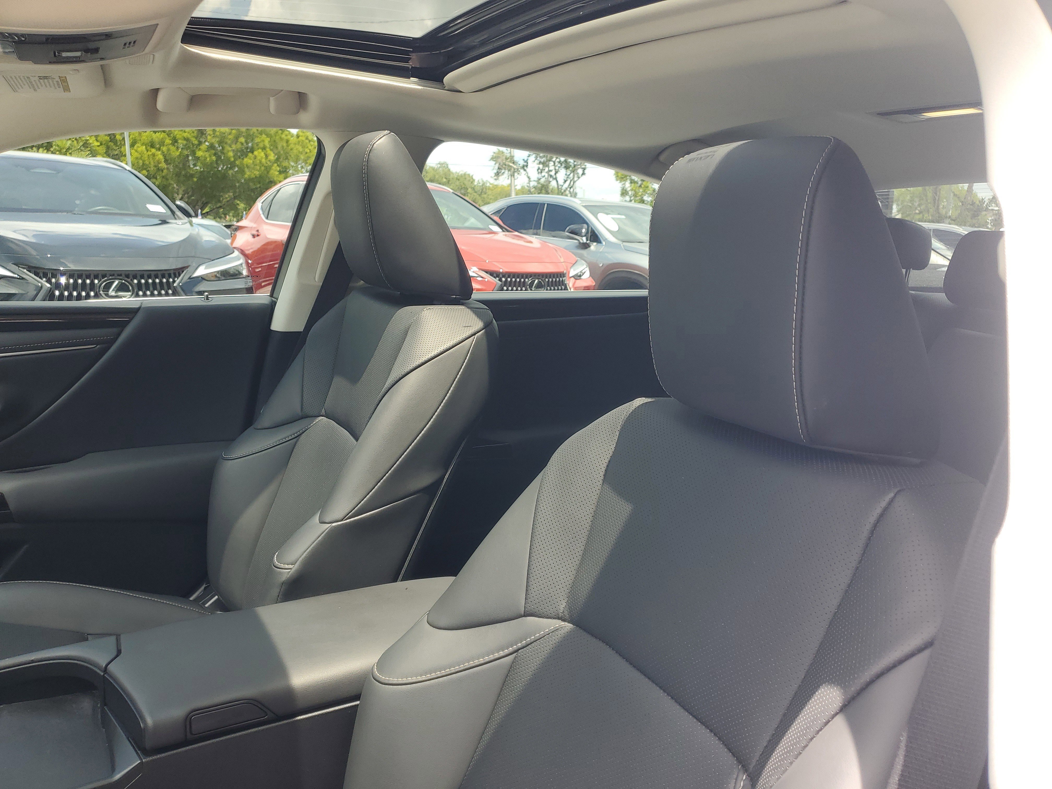 Used 2023 Lexus ES 350 w/ Accessory Package (Z2) FWD image 16