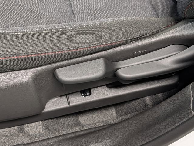 New 2026 Chevrolet Trax RS w/ Sunroof Package image 11