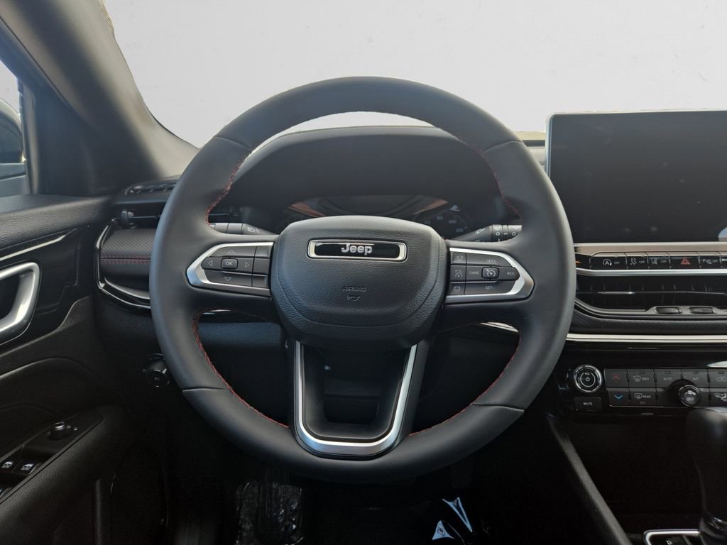 Used 2025 Jeep Compass Trailhawk w/ Trailer Tow Group image 14