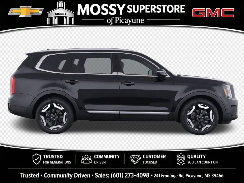 Used 2025 Kia Telluride S FWD image 9