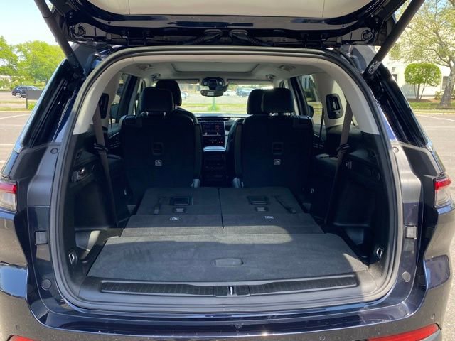 Used 2023 Jeep Grand Cherokee L Limited AWD/4WD image 12